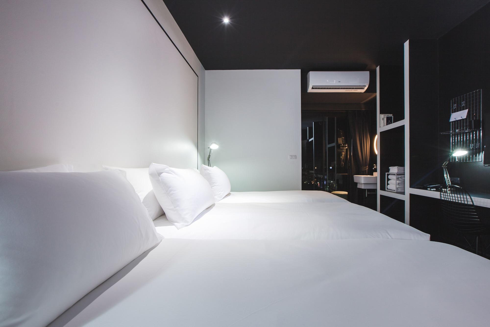Blu Monkey Hub&hotel - Sha Extra 4*