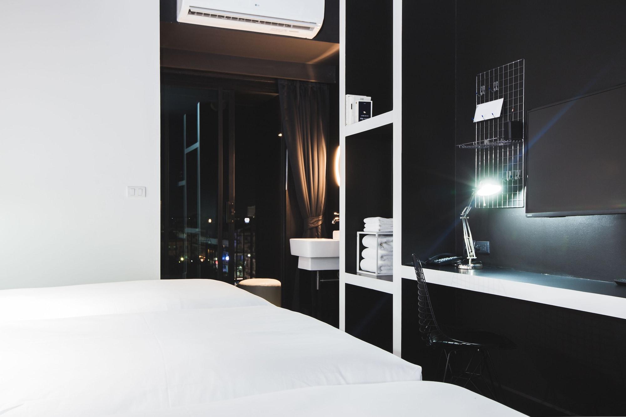 Blu Monkey Hub&hotel - Sha Extra